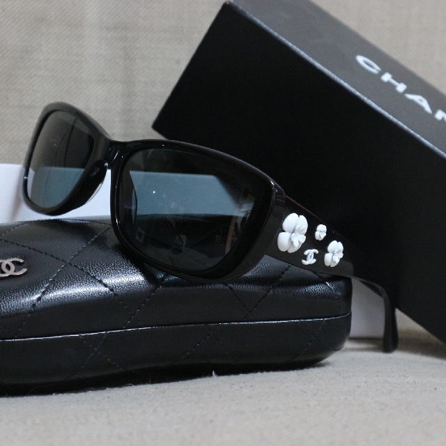 CHANEL, Accessories, Authentic Chanel Sunglasses Cc Flower And Pearl  Emblem On Sides Black