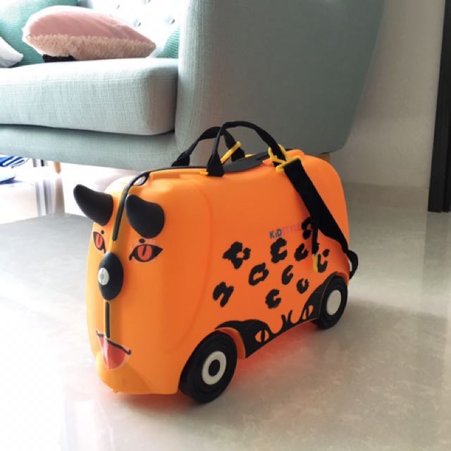 animal luggage