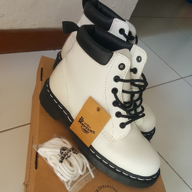 dr martens 939 white