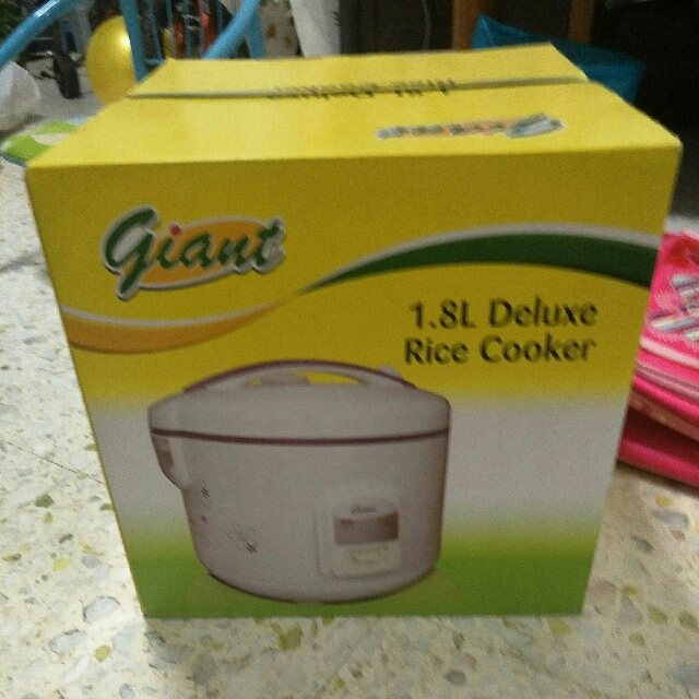 Giant 1.8l Deluxe Rice Cooker, TV & Home Appliances, Kitchen Appliances, Cookers on Carousell