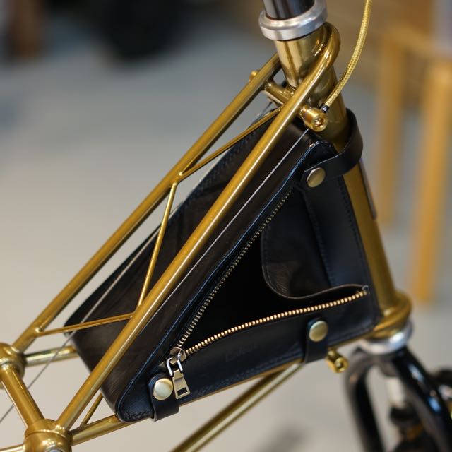 Moulton TSR Leather Frame Bag, Sports Equipment, Bicycles & Parts, Bicycles on Carousell
