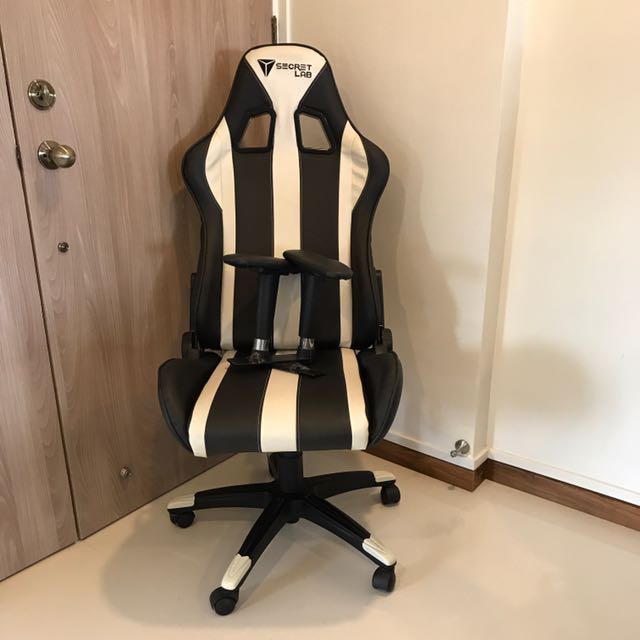 Secretlab Throne V1 ($150 trade-in value), Furniture ...