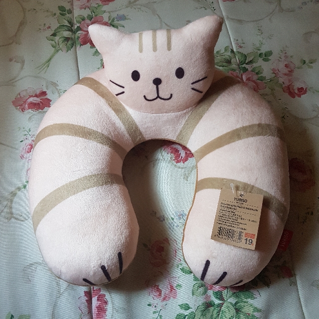 Cat hotsell travel pillow