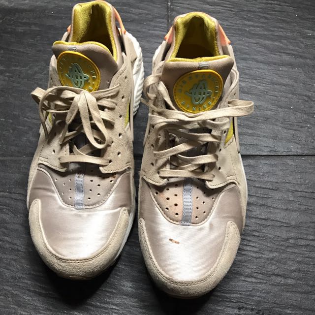 Nike air huarache premium women's shoe discount