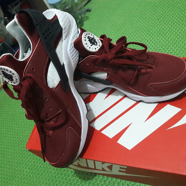 Nike huarache maroon Clearance