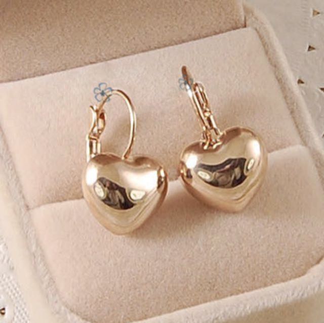 ROSE GOLD HEART SHAPE EARRINGS