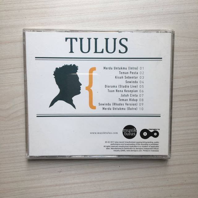 Tulus Album Pertama Musik Media Cd Dvd Lainnya Di Carousell Tulus (indonesia) (muhammad tulus rusydi). carousell