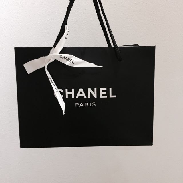 AUTHENTIC CHANEL PAPER BAG, Luxury, Accessories on Carousell