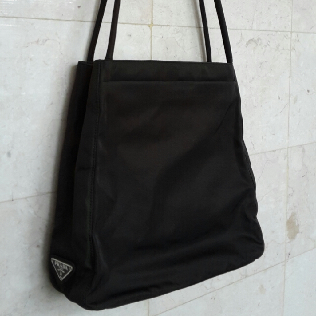 prada nylon tote vintage