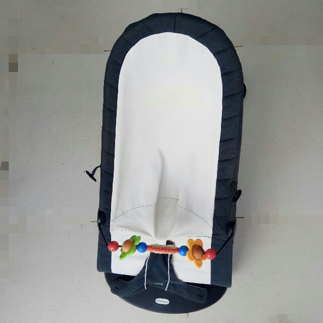 baby bjorn bouncer attachment