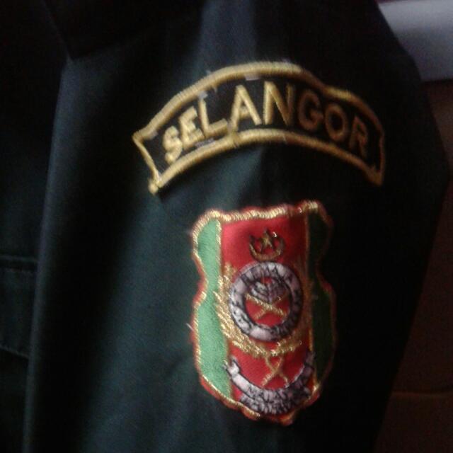 Baju Uniform Kadet Remaja Sekolah Women S Fashion Clothes Others On Carousell