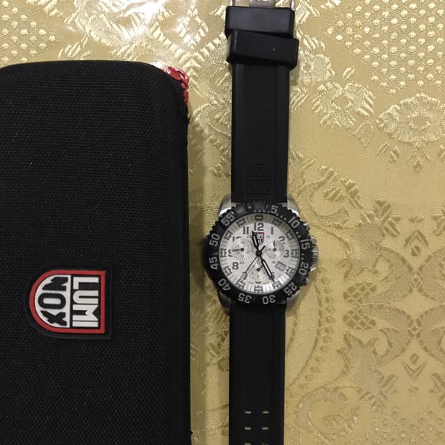 Luminox 3180 Series Swiss Made, Mobile Phones & Gadgets, Wearables
