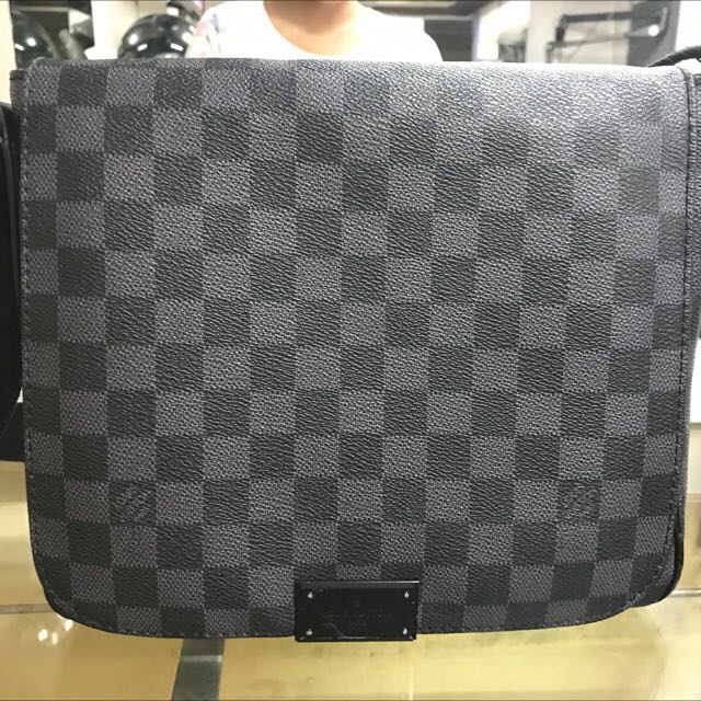 Lv messenger bag Damier black (Authentic 100) , Women's Fashion, Bags