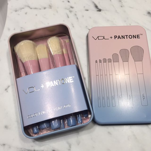 New In Box 7pcs Mini Vdl Pantone Pink Blue Gradation Makeup Brush