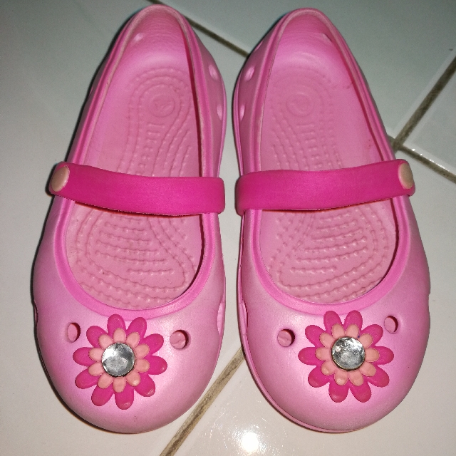 light pink crocs