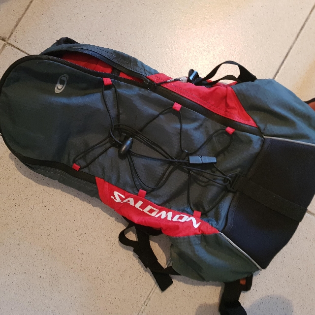 Salomon Running Hydration Bag Red Grey Black Free Camelbak Tube And Mouth Piece No water bag