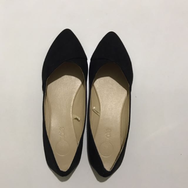 solemate black shoes