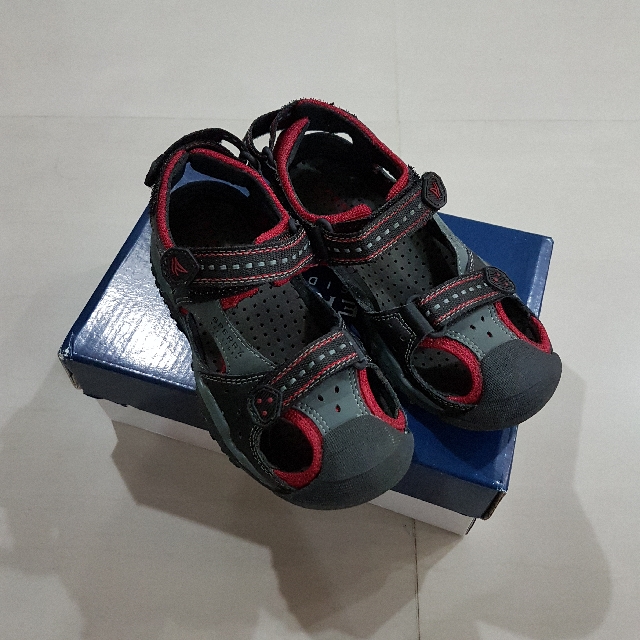 kids shoes size 30