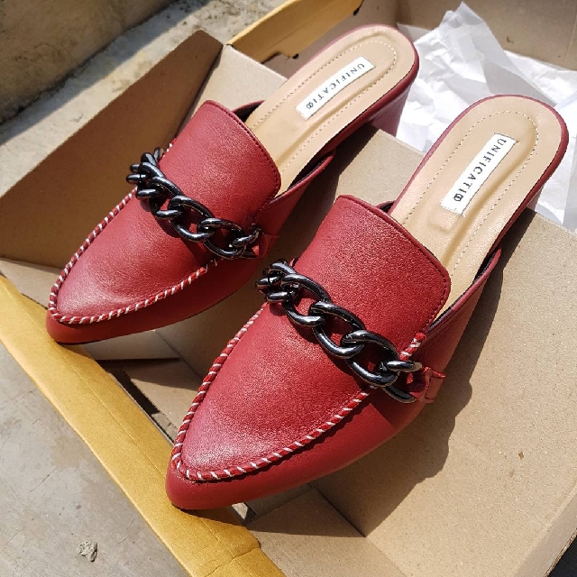Unificatio Maroon Shoes Sepatu Merah Sepatu Maroon Selop Fesyen Wanita Sepatu Di Carousell
