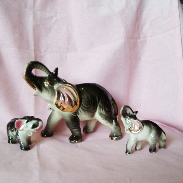 Vintage Porcelain Elephant Vintage Collectibles Vintage Collectibles On Carousell