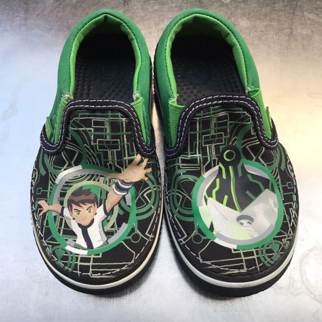 ben 10 crocs