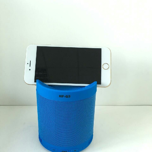 Bluetooth Speakers with holder Mini Wireless Portable Speakers (Category: Soundbars, Speakers & Amplifiers) located in Manila. Submitted by meannd (Listing ID 125226904, Image 3). Description: .
