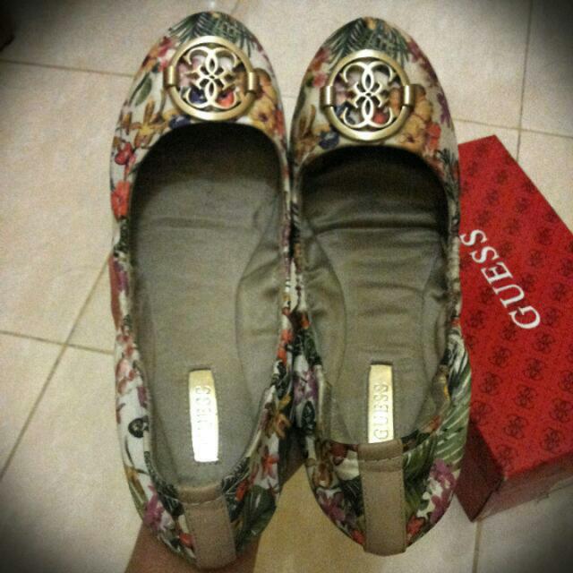 flat shoes guess