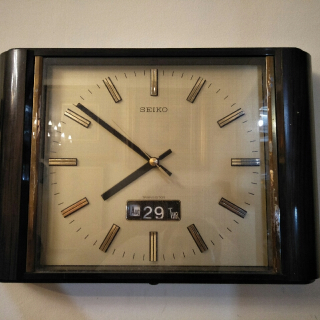 jam dinding seiko antik