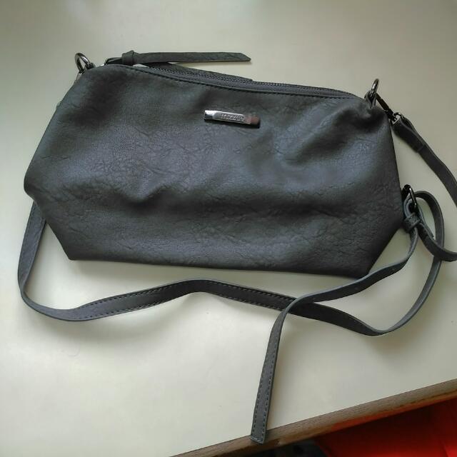 Mizzue Sling Bag Handbag