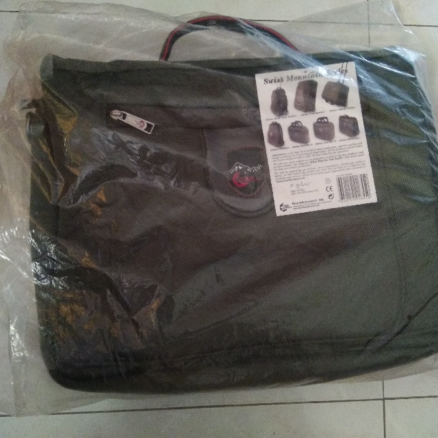 Swiss Messenger Bag, Men's Fashion, Bags, Sling Bags on Carousell