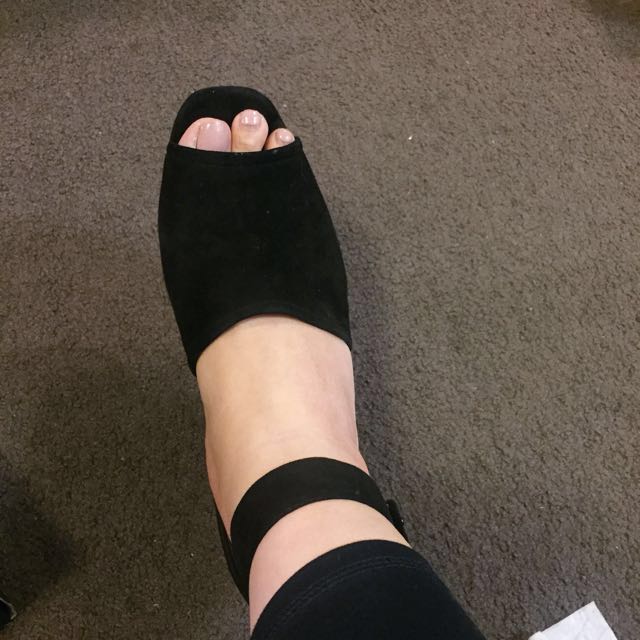 Zara Fashion Suede Heels Platform - Size 7 (Category: Women's Shoes) located in Sydney. Submitted by bymissceecee (Listing ID 119752268, Image 3). Description: No box Looks high but very comfy because of the platform Original price $160.