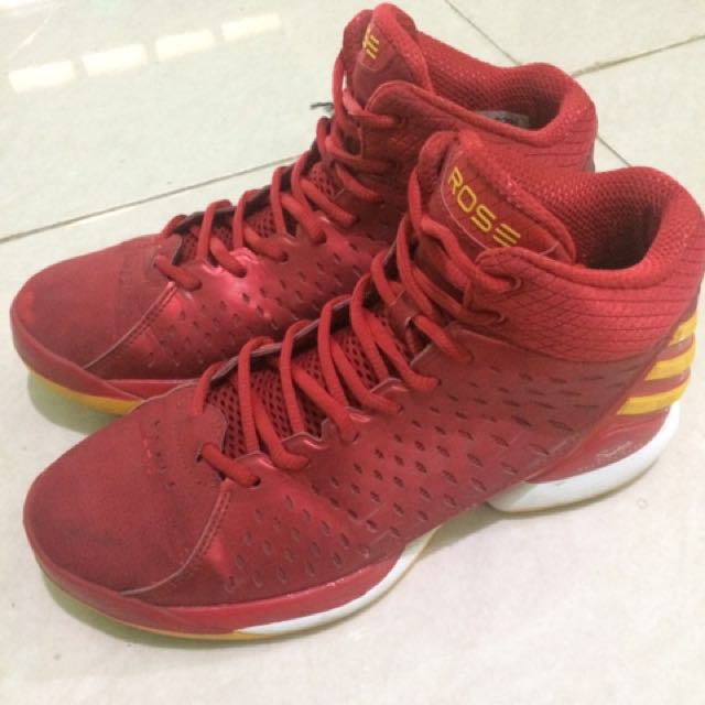 Adidas D Rose 773 Light Olah Raga Perlengkapan Olahraga Lainnya Di Carousell