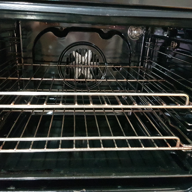 Ariston Built In Oven Model Fk617xaus Home Appliances On Carousell