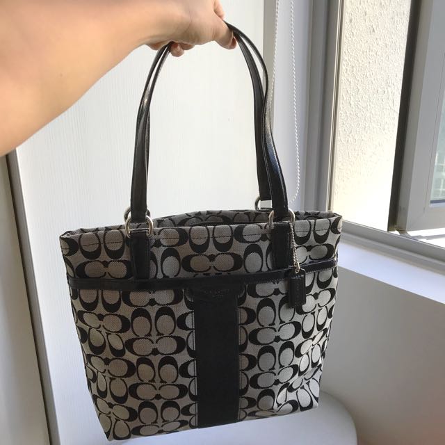 Brand bags factory outlet store