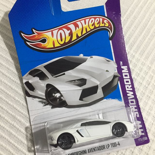 hot wheels white lamborghini