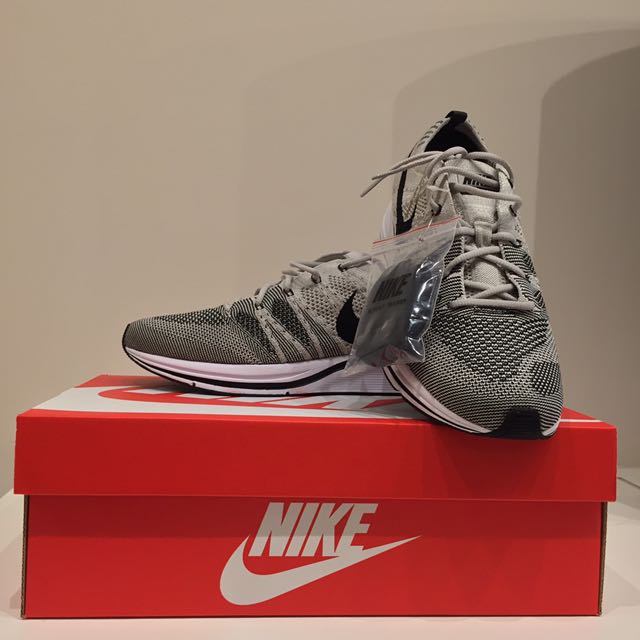 Nike flyknit trainer pale grey top