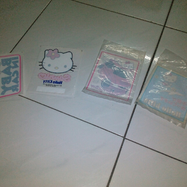 Sticker Cermin Kereta Hello Kitty Windshield, Auto Accessories on Carousell