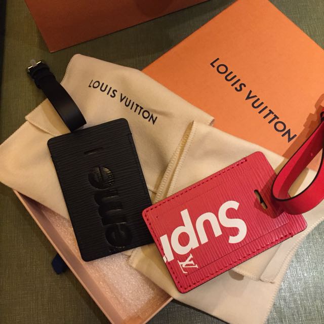 Supreme lv luggage tag hot sale
