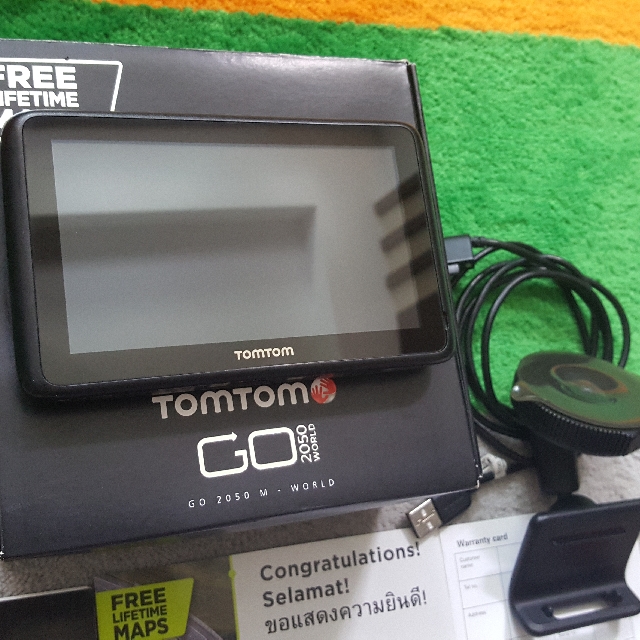 TOMTOM GO 2050M WORLD Lots Of Maps, Car Accessories on Carousell