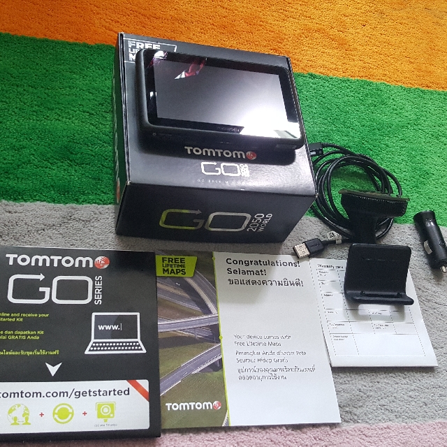 TOMTOM GO 2050M WORLD Lots Of Maps, Car Accessories on Carousell
