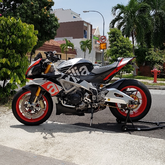 Aprilia Tuono V4 Factory Motorcycles Motorcycles For Sale Class 2 On Carousell Aprilia Tuono V4 Factory Motorcycles Motorcycles For Sale Class 2 On Carousell