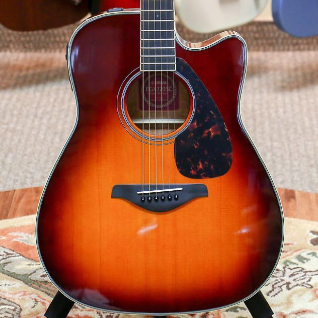 Yamaha FGX 720