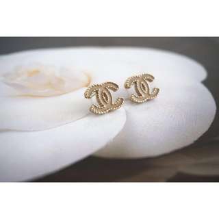 Authentic Chanel Earrings - beige and gold Authentic Chanel Earrings - beige and gold
