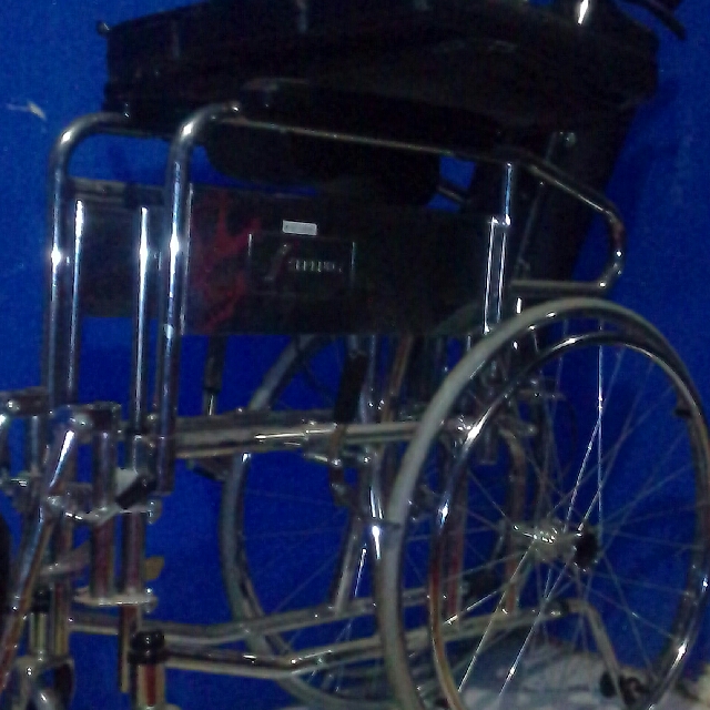 440 Kursi Roda Serenity HD Terbaik