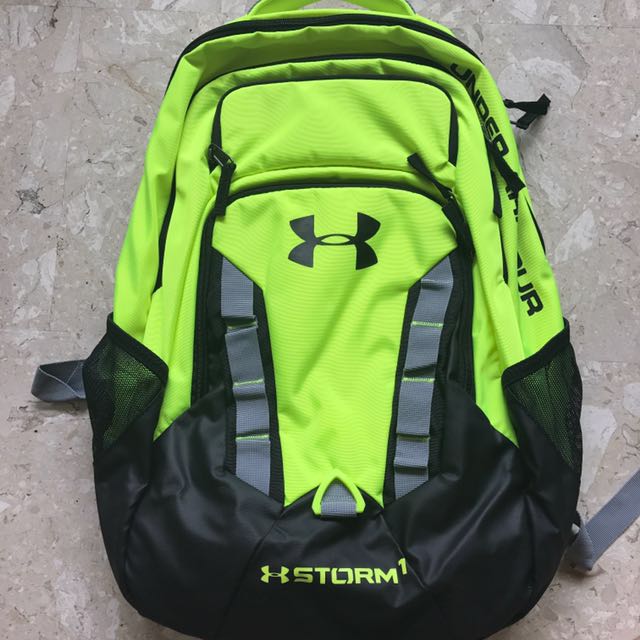 Original Under Armour backpack, Men's Fashion, Activewear on Carousell