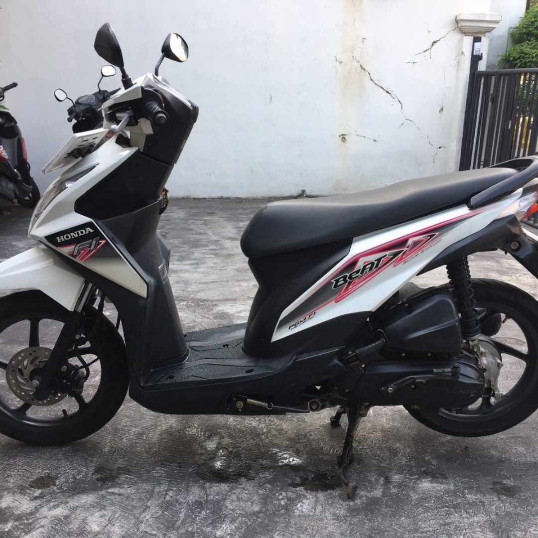 Sepeda Motor Honda Beat 110 Cc 2014 White Putih Hitam Pink Mulus