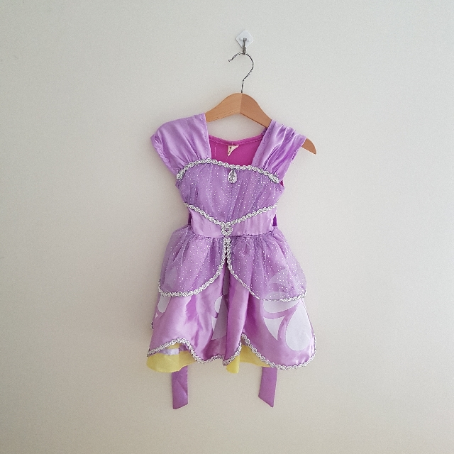 Sofia The 1st (Category: Babies & Kids Fashion) located in Kuala Lumpur. Submitted by stef23 (Listing ID 125634838, Image 1). Description: .