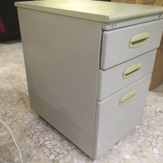 Used metal drawers, Furniture & Home Living, Furniture, Shelves