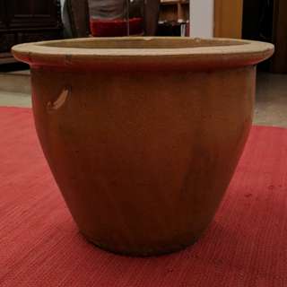 Plant pot / flowerpot