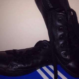Converse All Stars Dainty Ox in Black Leather